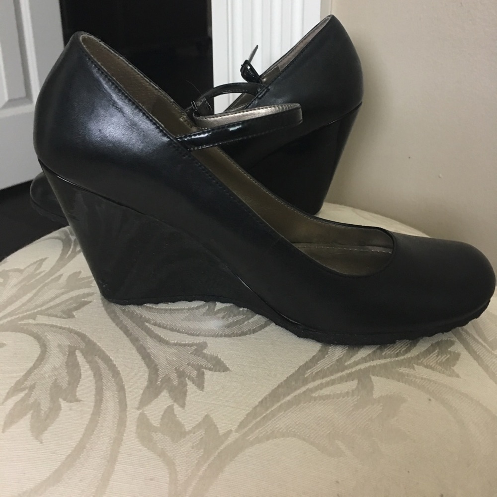 Cute Wedge
