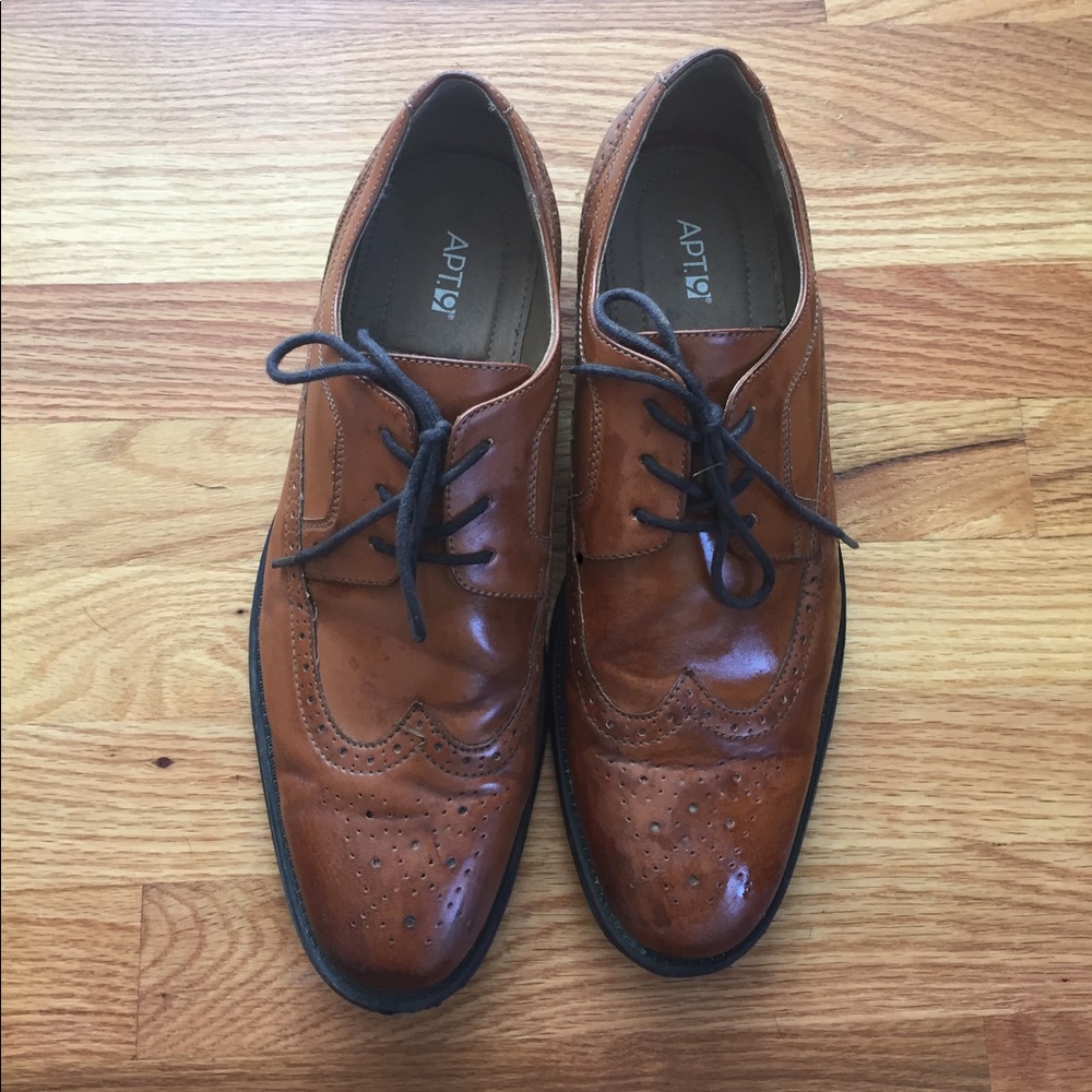 Size 10 tan dress shoes