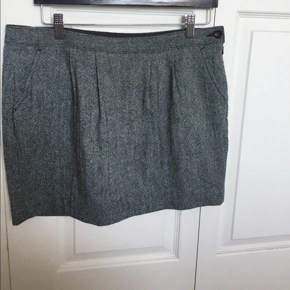 Old Navy Dresses & Skirts - Tweed mini skirt Old Navy Dresses & Skirts - Tweed mini skirt
