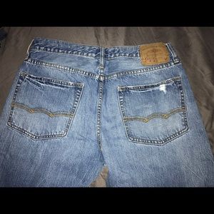 American Eagle Light Wash Jeans