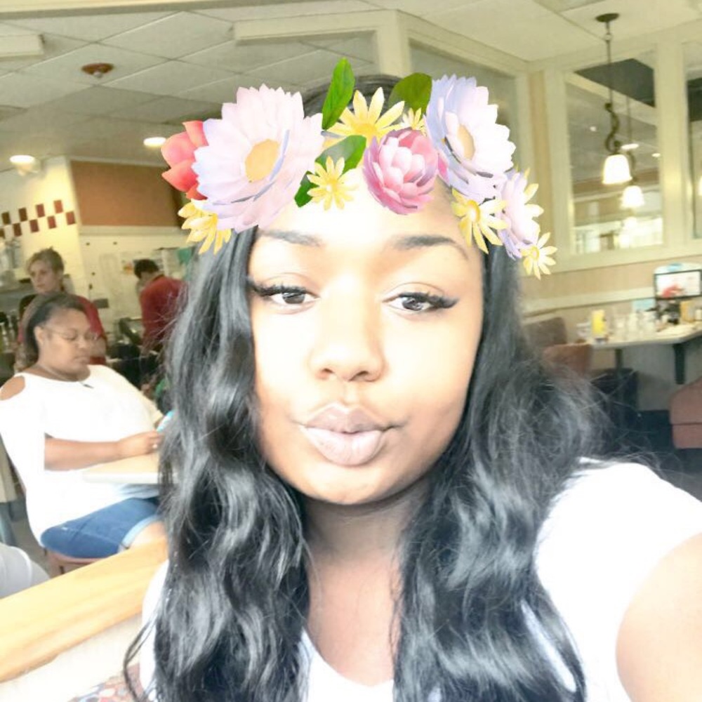 Meet your Posher, Alexus