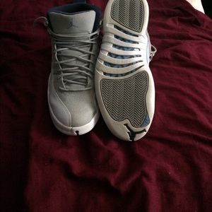 Jordan 12 university blue