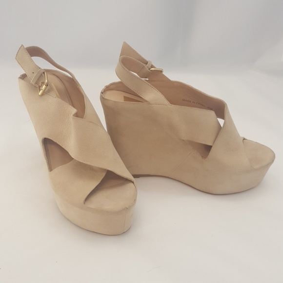 Dolce Vita Shoes - {dolce vita} Tan Suede Wedges | Size 9