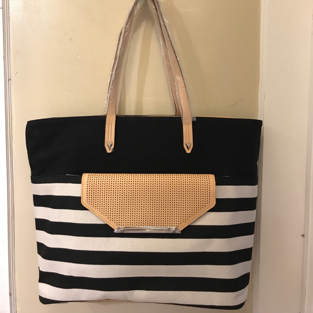Stella and dot Hudson tote and clutch