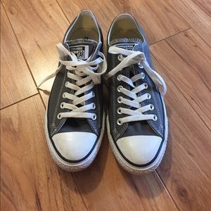 sz 11 charcoal converse! Men's size 9