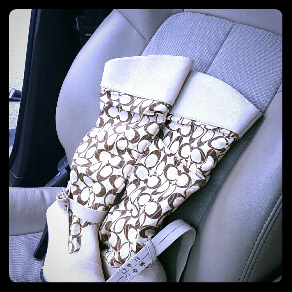 Coach high heel boats