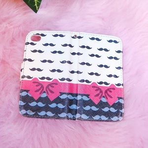 iPhone 4 mustache wallet case