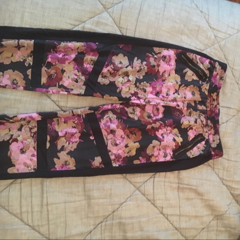 Anthropologie floral crop pants