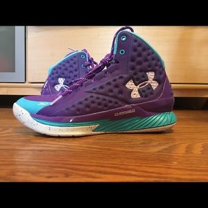 Curry basketball shoes