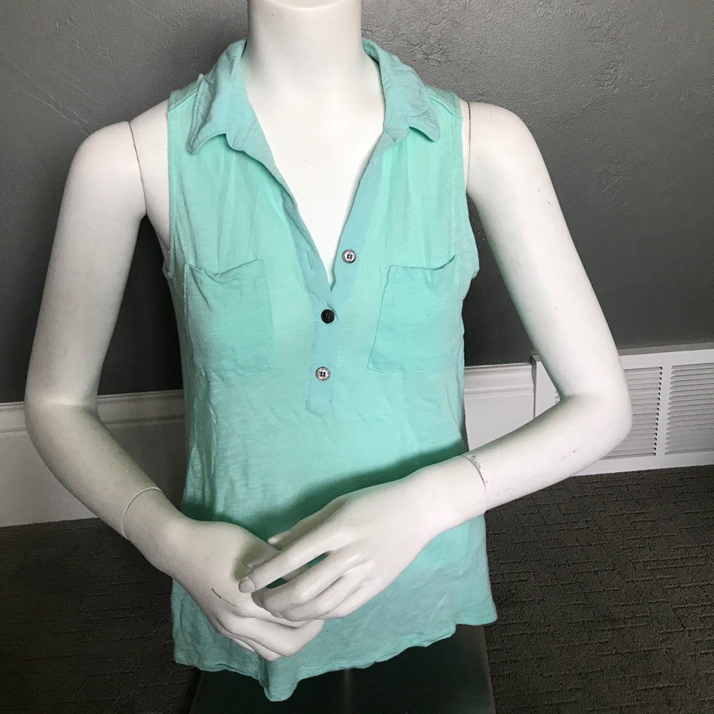 Aqua Vince Camuto sleeveless top