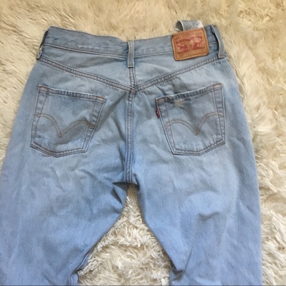 Vintage Distressed Levi's 501 - Picture 2 of 6