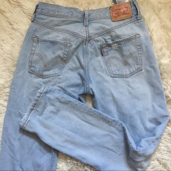 Vintage Distressed Levi's 501 - Picture 3 of 6