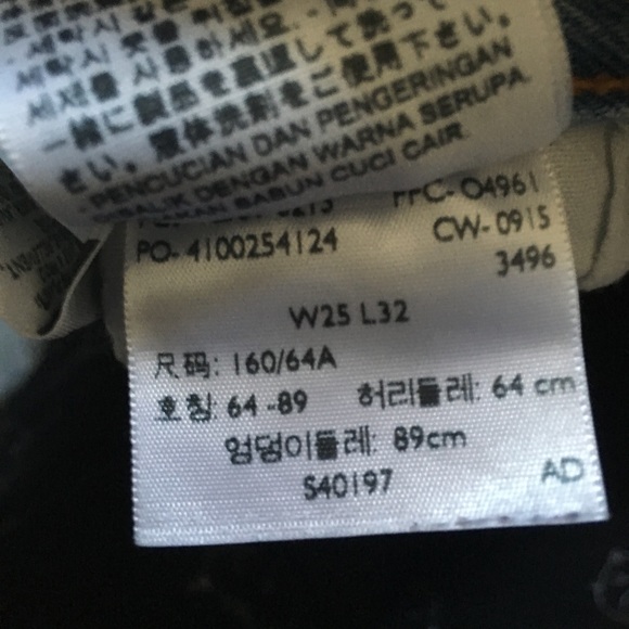 Vintage Distressed Levi's 501 - Picture 6 of 6