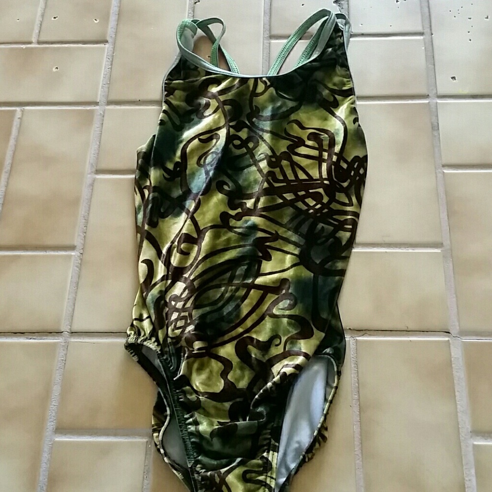GK LEOTARD