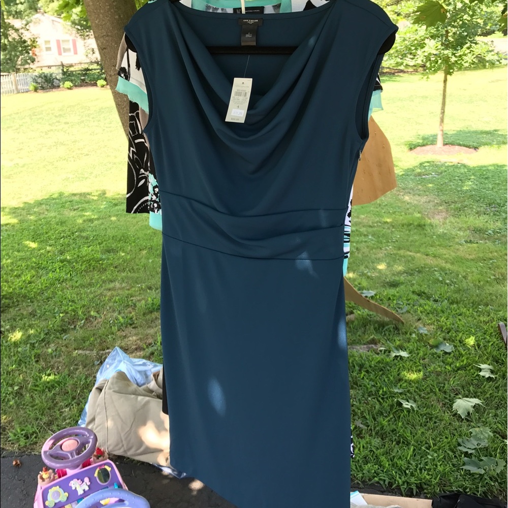 Beautiful Ann Taylor Teal Dress 👗