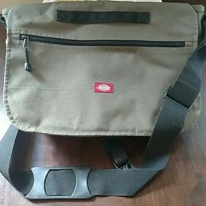 Dickies olive green messenger bag