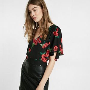 Express floral print tie back top!