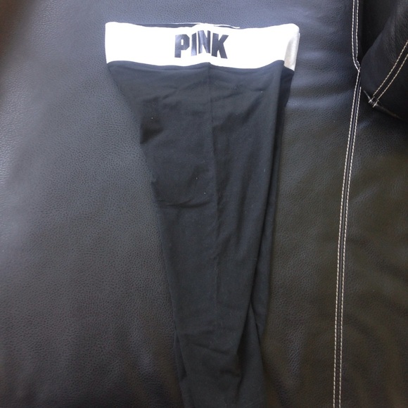 VS PINK Yoga Crop Legging, Black, Medium - Picture 2 of 4