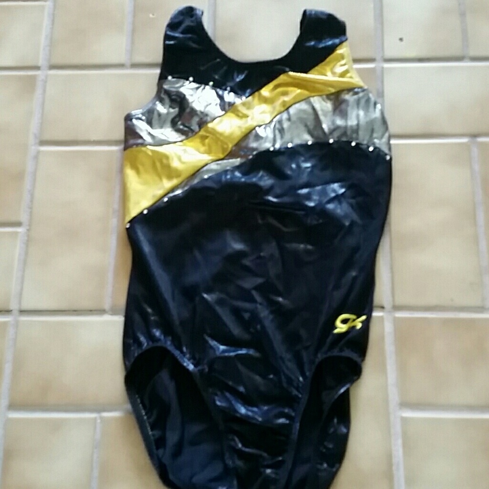 GK  leotard