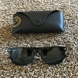 Ray-Ban New Wayfarer Classic Sunglasses