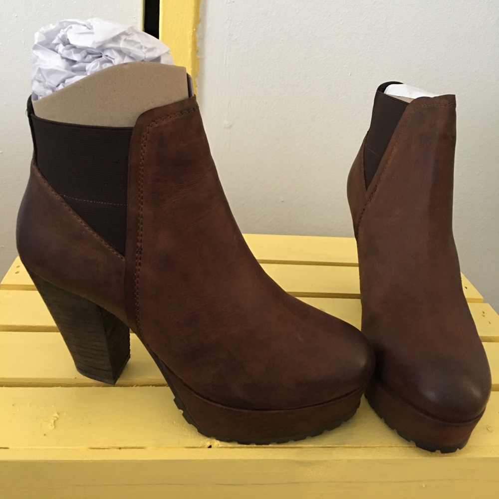 Brand New Steve Madden Randal Cognac Size 9