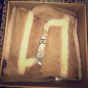 👑Authentic Sunsparkle Youth UGG👑