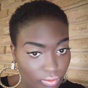 Meet your Posher, Kellie