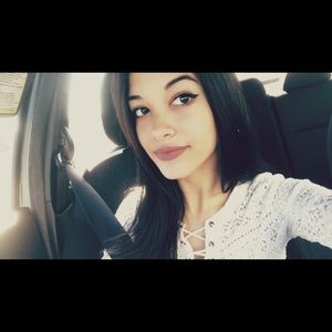 Meet your Posher, Moira