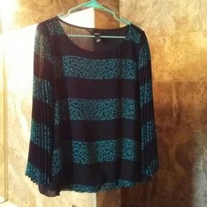 Turquoise and black bell sleeves blouse
