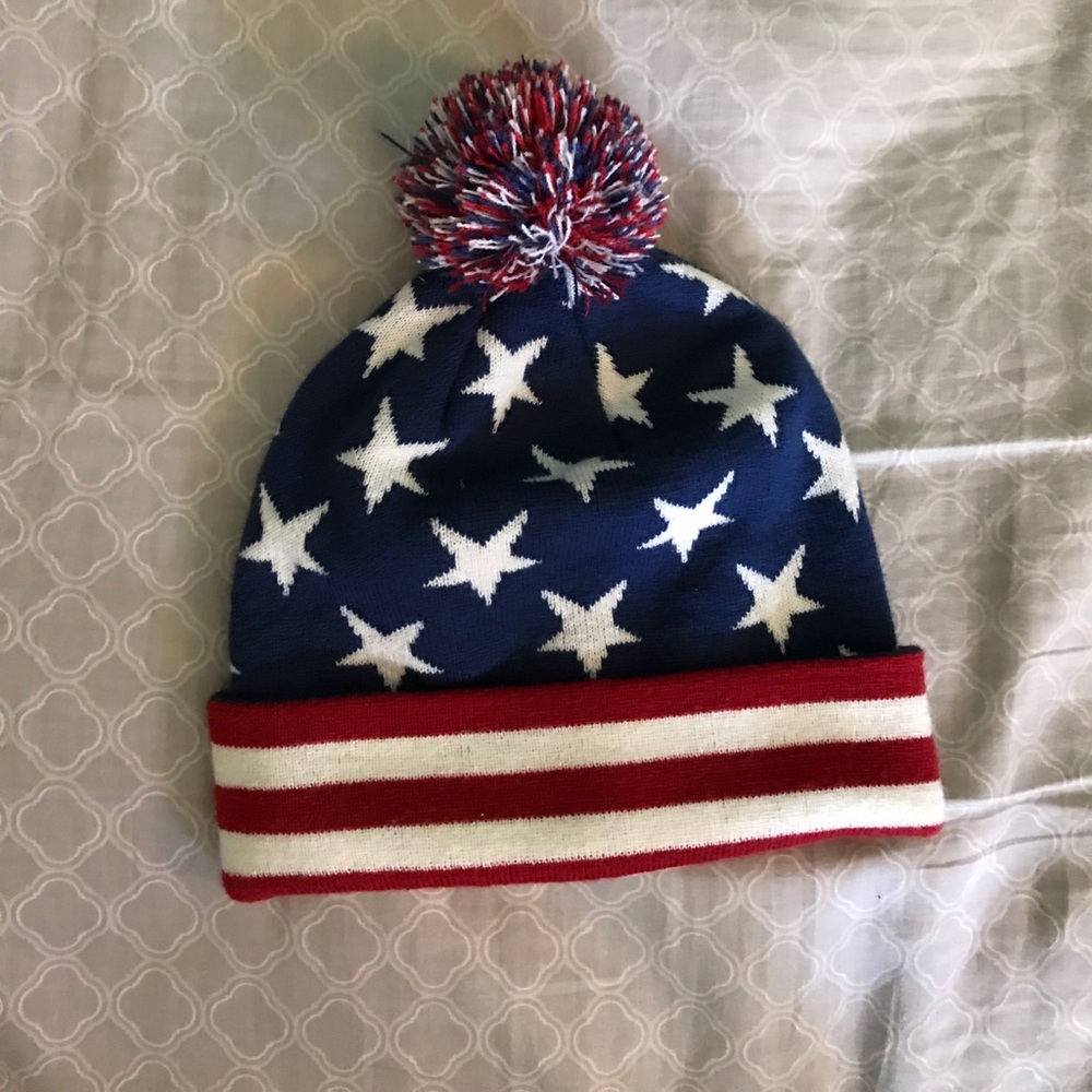 American Eagle | Americana Flag Pom Pom Beanie