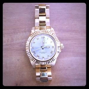 Good Invicta women's watch