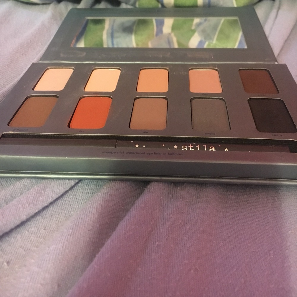 Never used Stila In the Know Palette