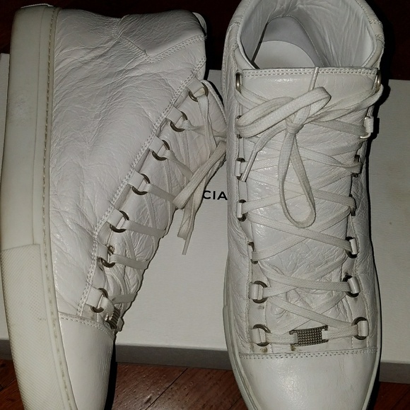 SOLD***High Arena Sneakers - Picture 4 of 4