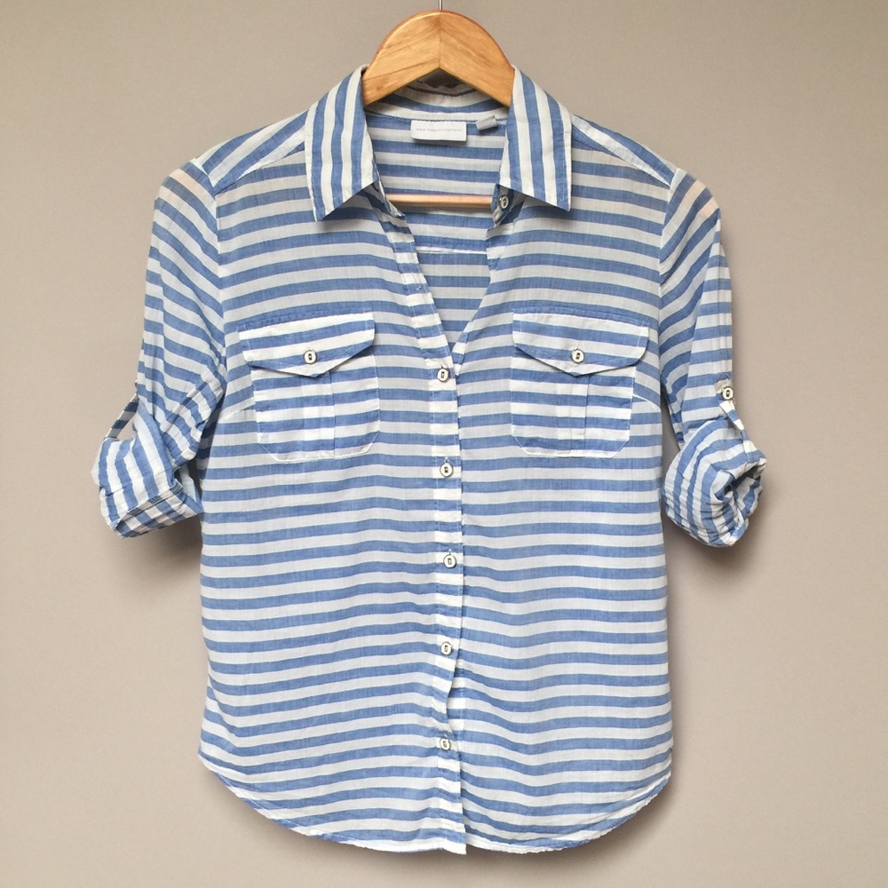 NEW YORK & CO BLUE & WHITE STRIPED TOP
