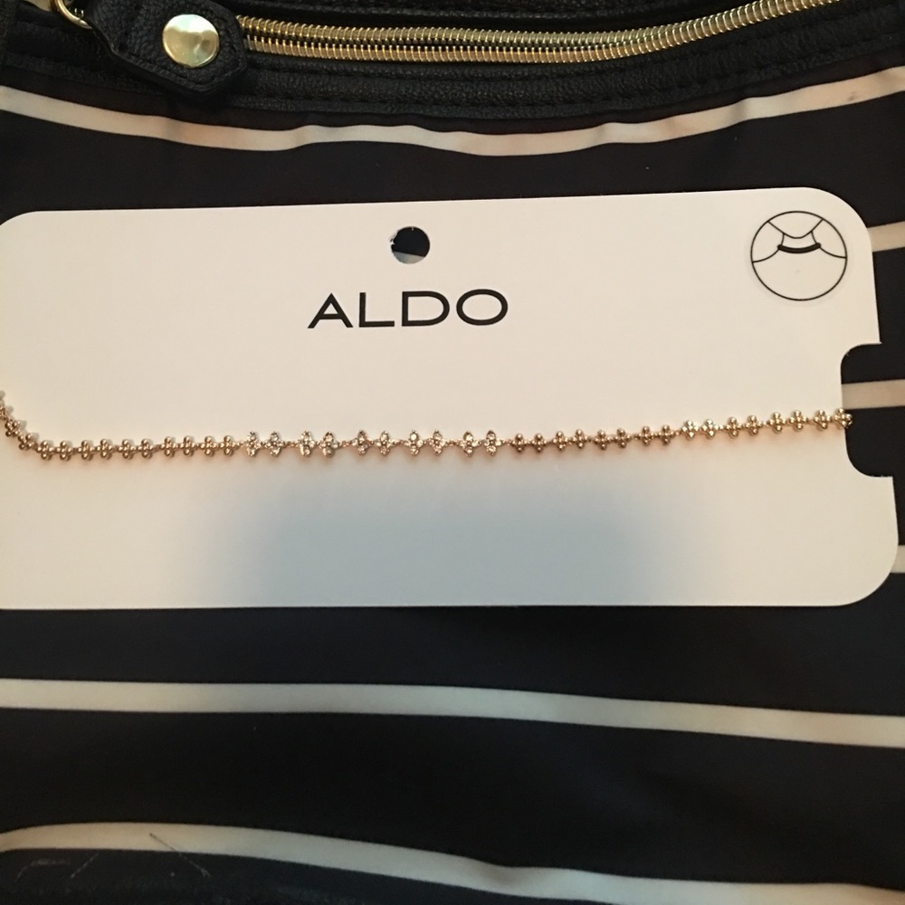 Gold choker