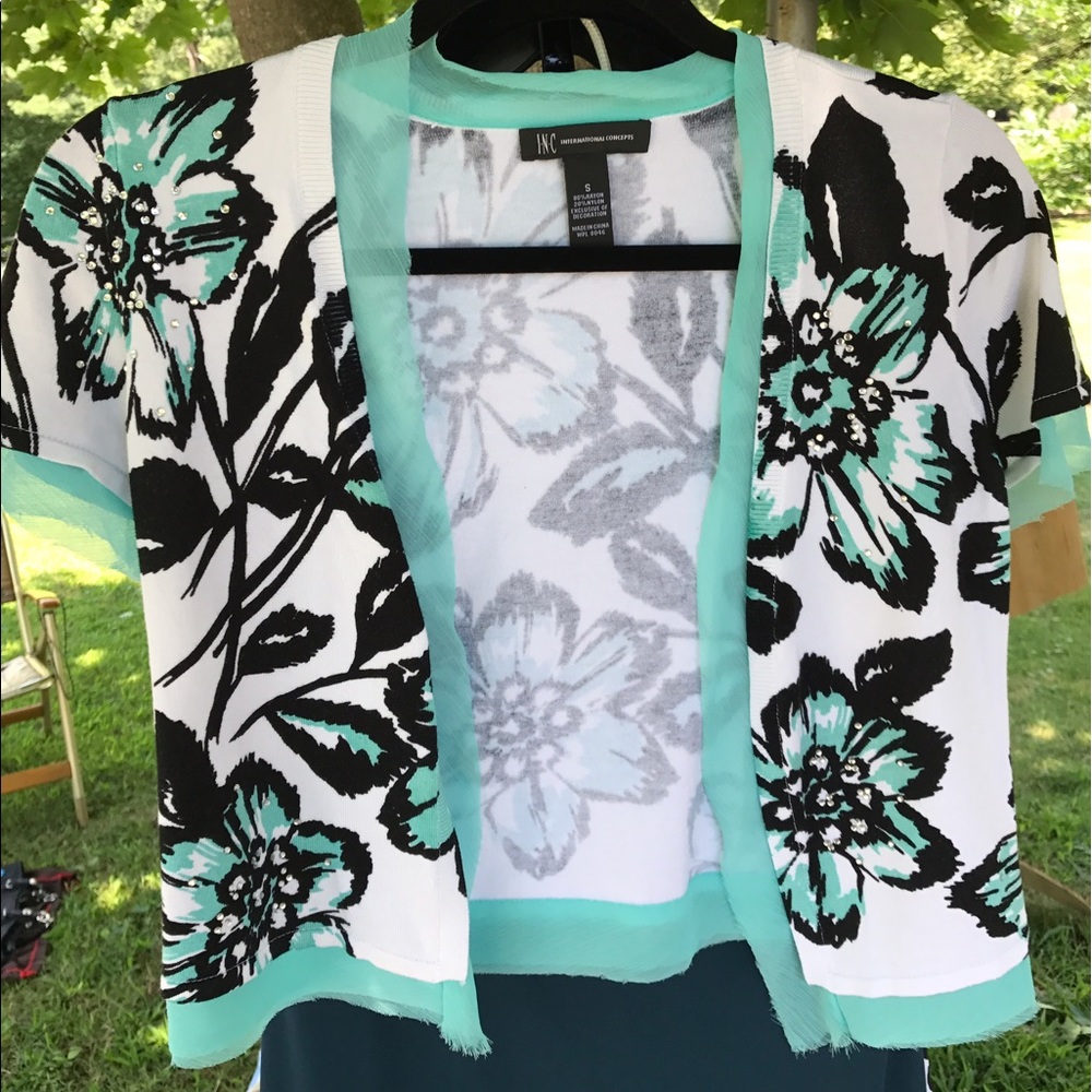 Cute short sleeve sweater