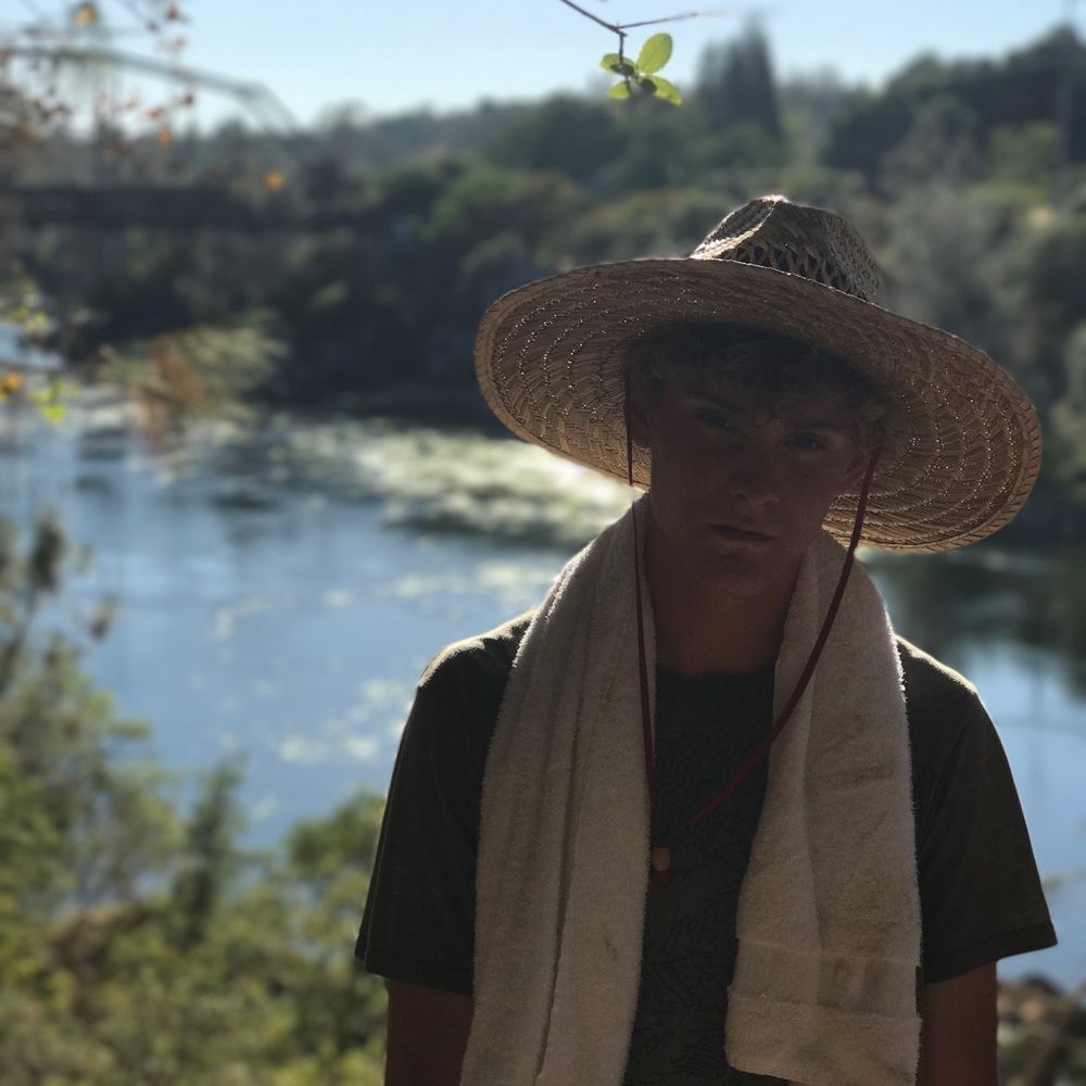 Meet your Posher, Levi