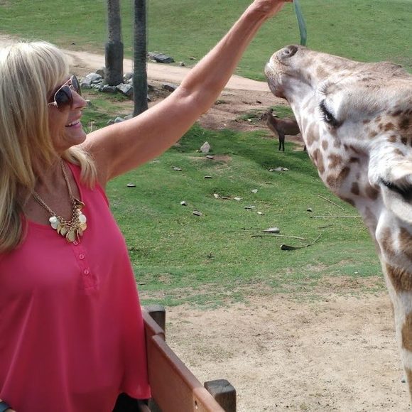 Meet your Posher, Elaine - Picture 1 of 1