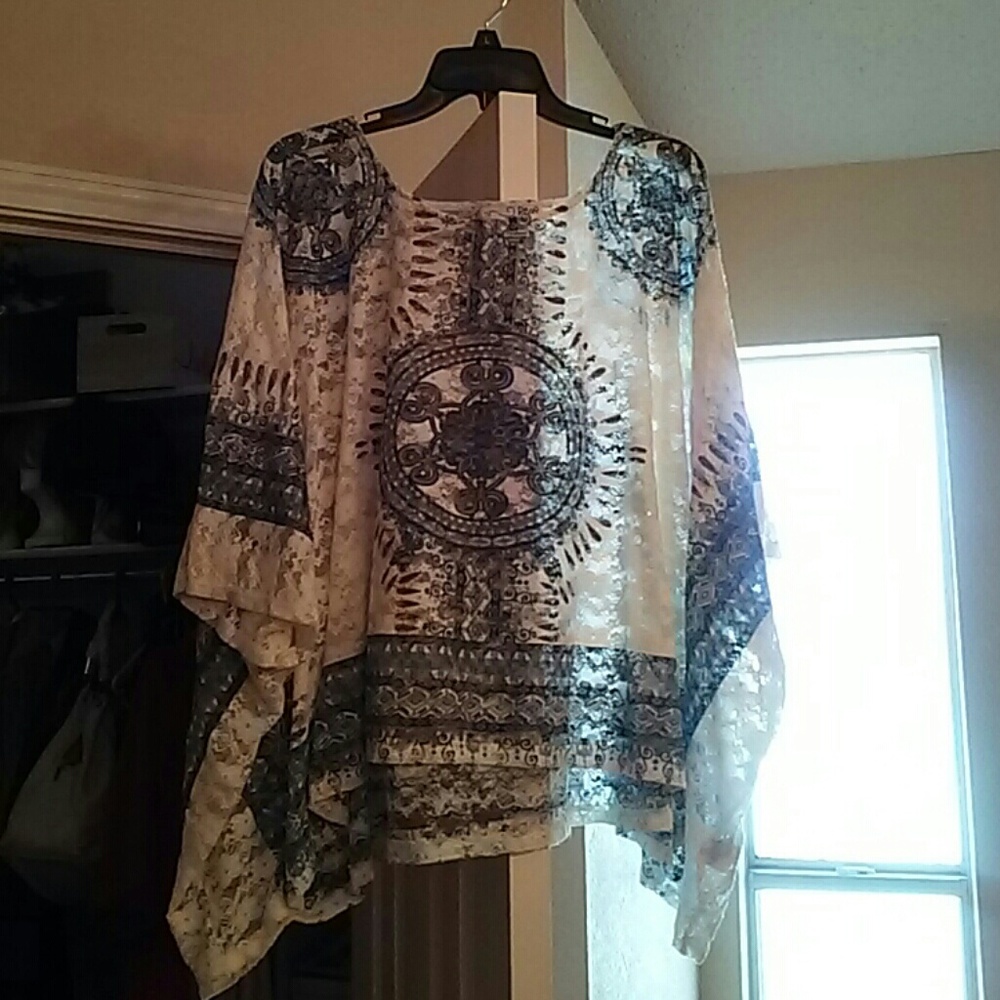 Women top with blue and white colors