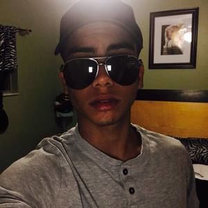 Meet your Posher, Luis