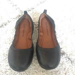 Black Lucky Brand ballet flats fit like size 8
