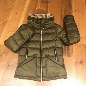 Zara Puffer jacket w/faux fur lined collar.