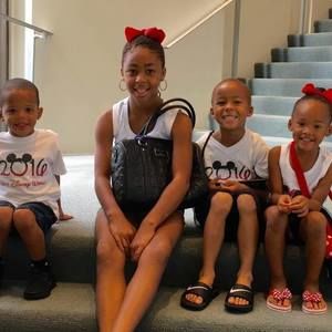 Meet your Posher, Till