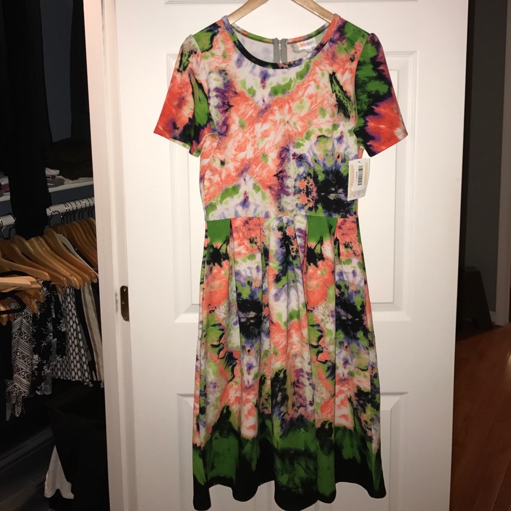 LuLaRoe NWT Tie-died Amelia