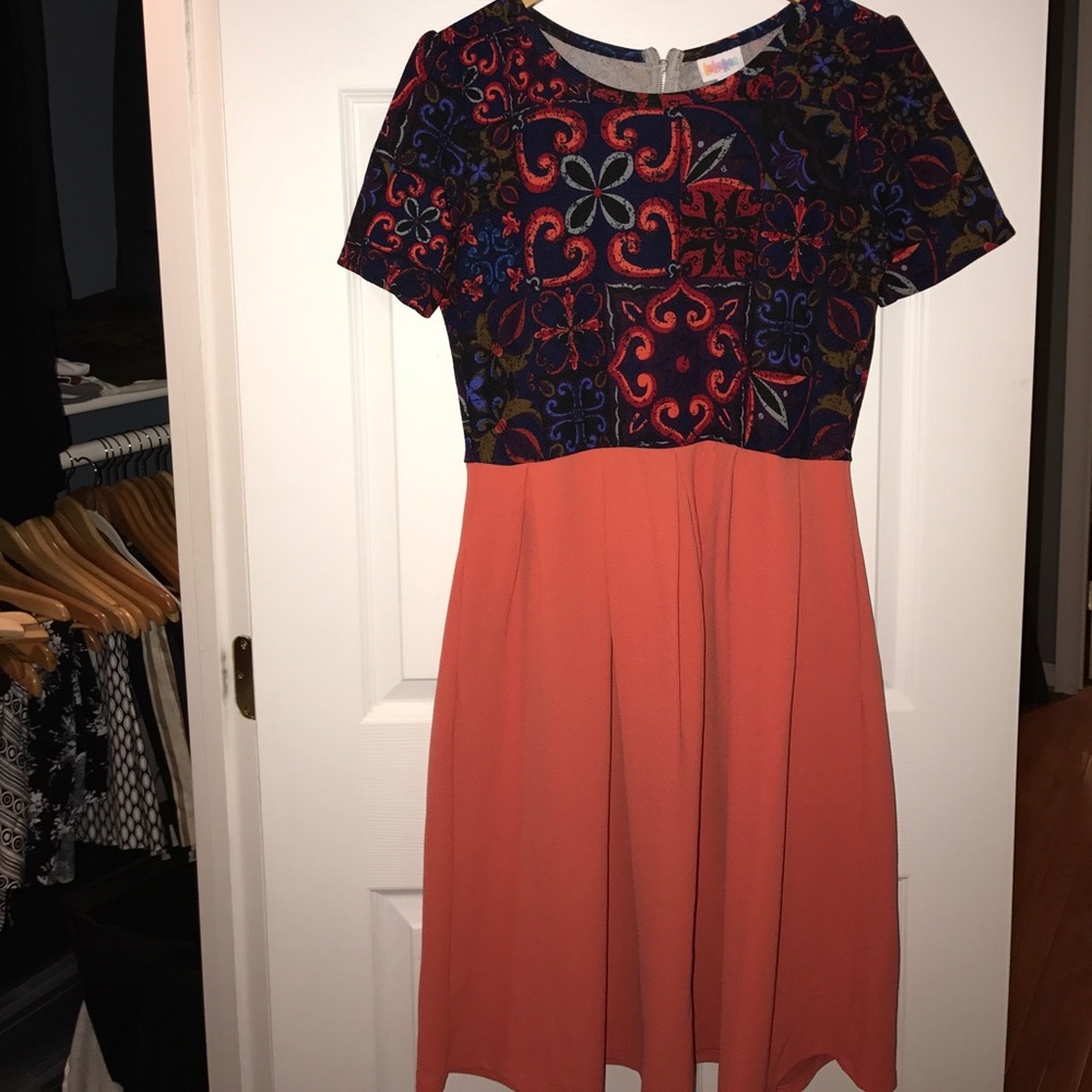 LuLaRoe Amelia