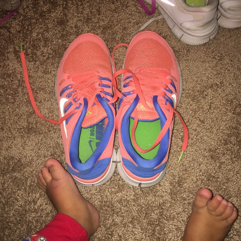nike free runs