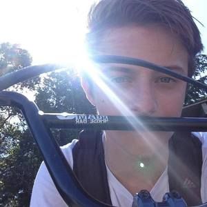 Meet your Posher, Curtis