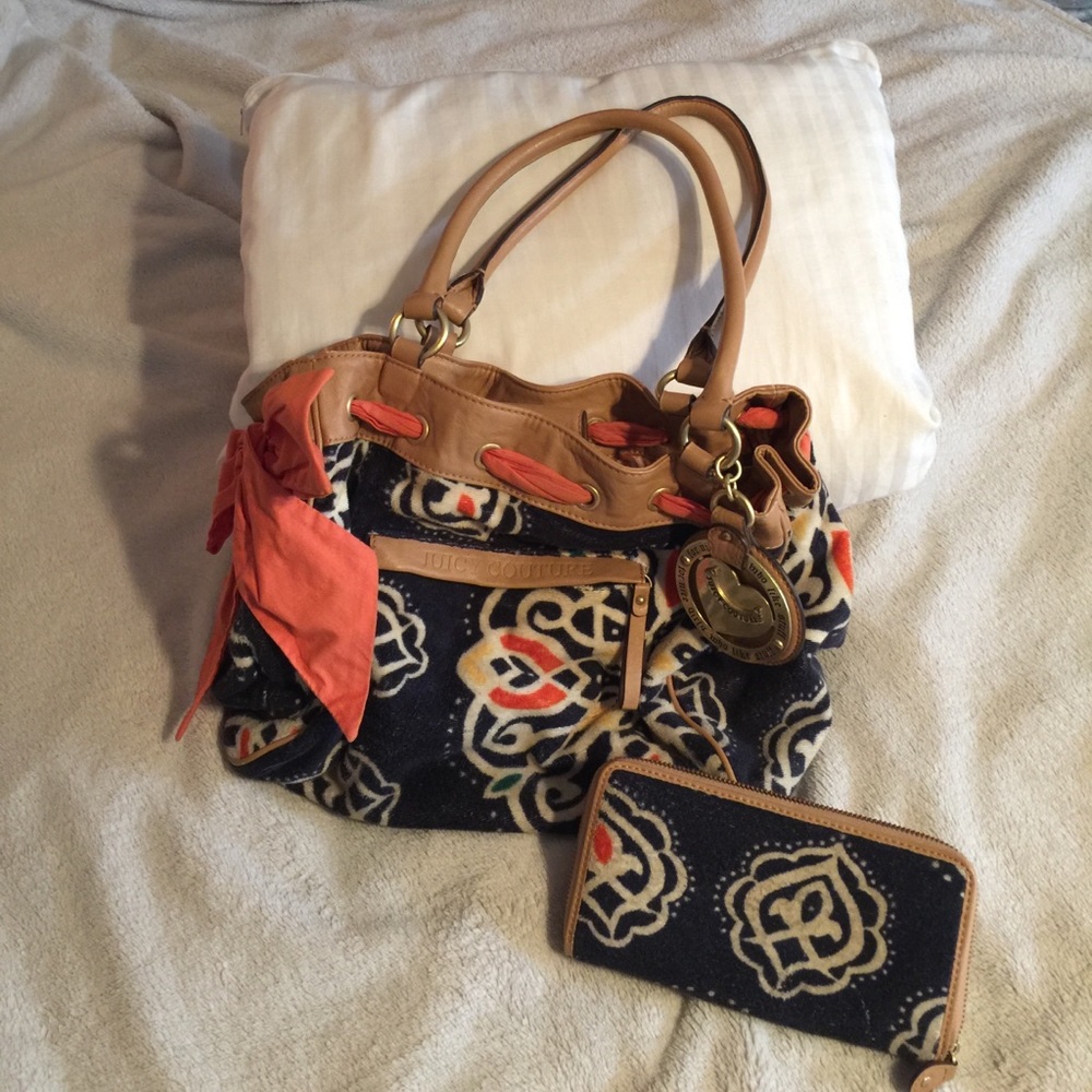 💯💯 Juicy Couture Terry Cloth Bag + Wallet!
