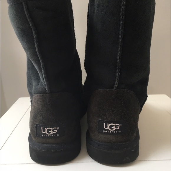 ugg classic short black size 8