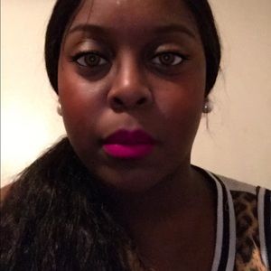 Meet your Posher, Nae